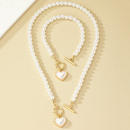 Elegante conjunto de joyas de perlas en forma de corazón