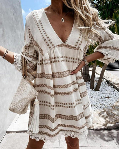 Vestido elegante bohemio con escote en V, estampado geométrico, mangas acampanadas y encaje para mujer