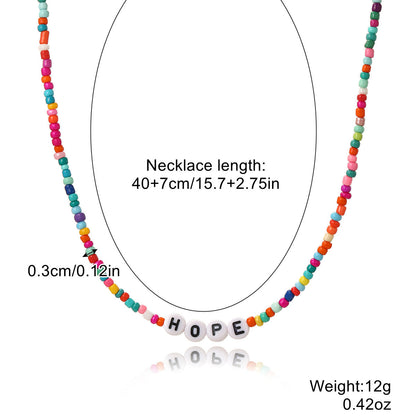 Collar bohemio sencillo de cuentas coloridas