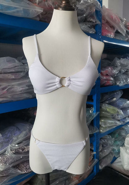 Traje de baño de bikini de canalé de color liso para mujer