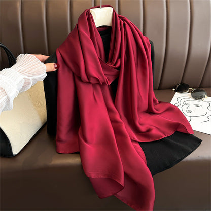 Elegante bufanda larga de satén de color liso para mujer