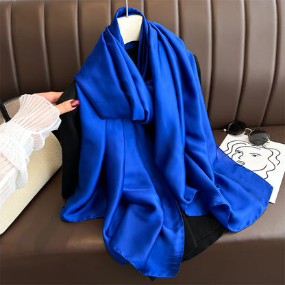 Elegante bufanda larga de satén de color liso para mujer