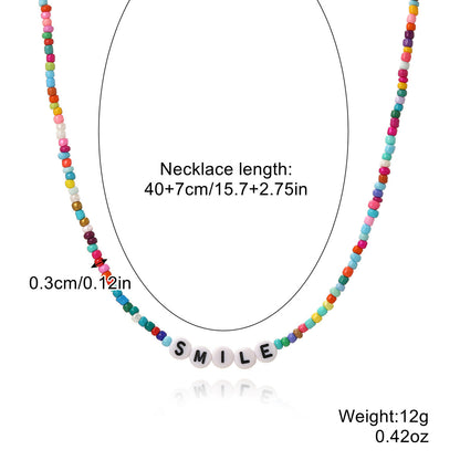 Collar bohemio sencillo de cuentas coloridas