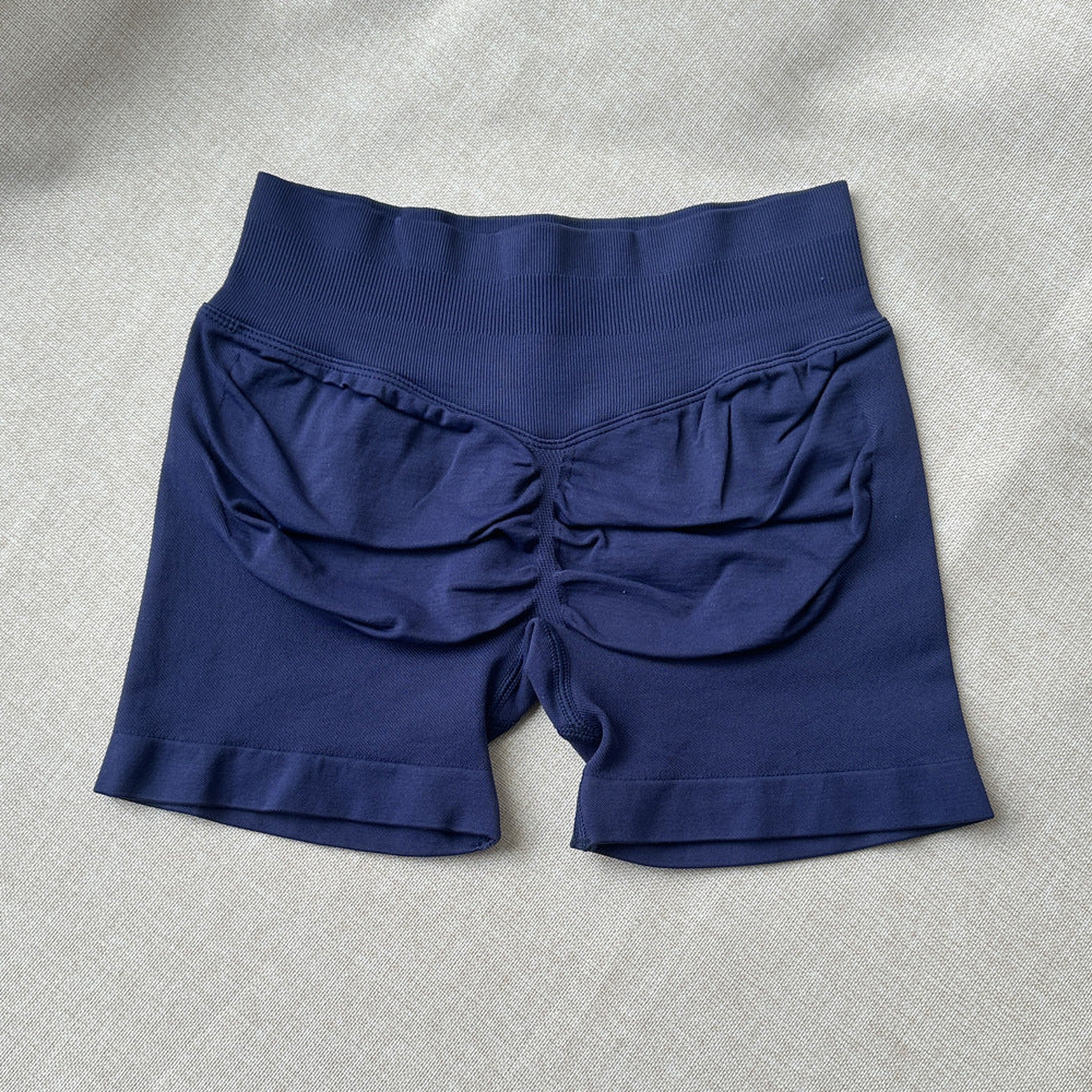 Short de yoga sans coutures élastique et décontracté pour femme