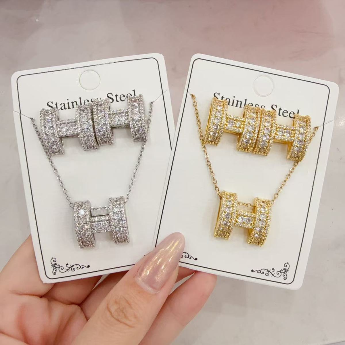 Women Fashion Zircon Necklace Earrings Set