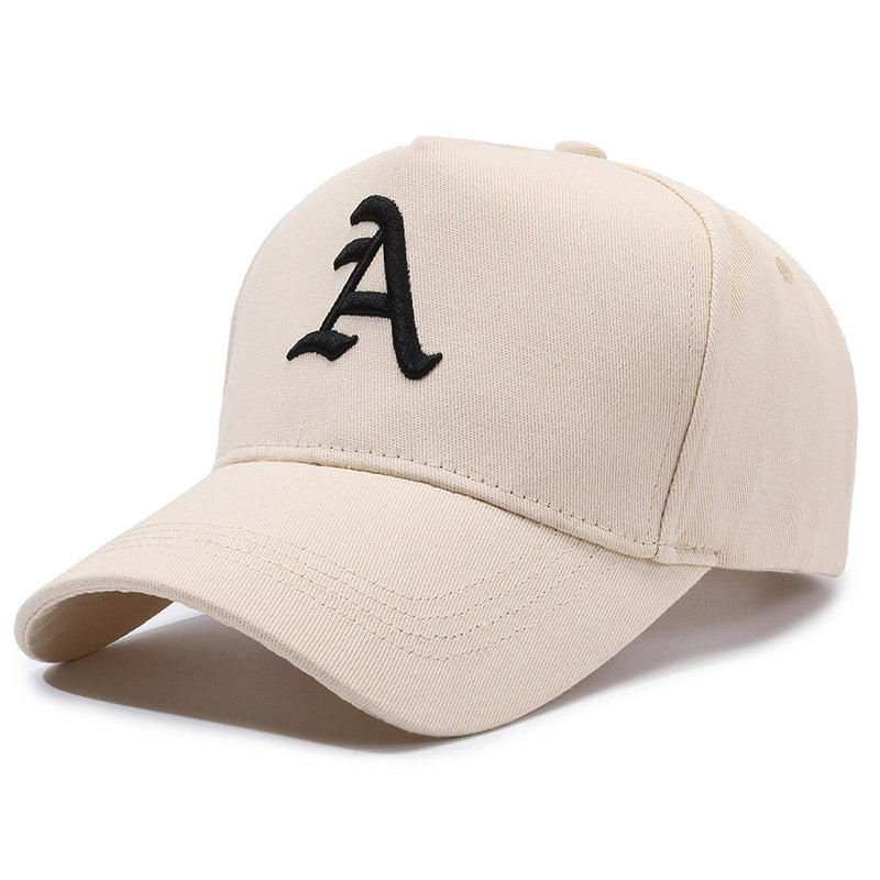 Casquette en coton brodée à lettres simples et coupe ajustable