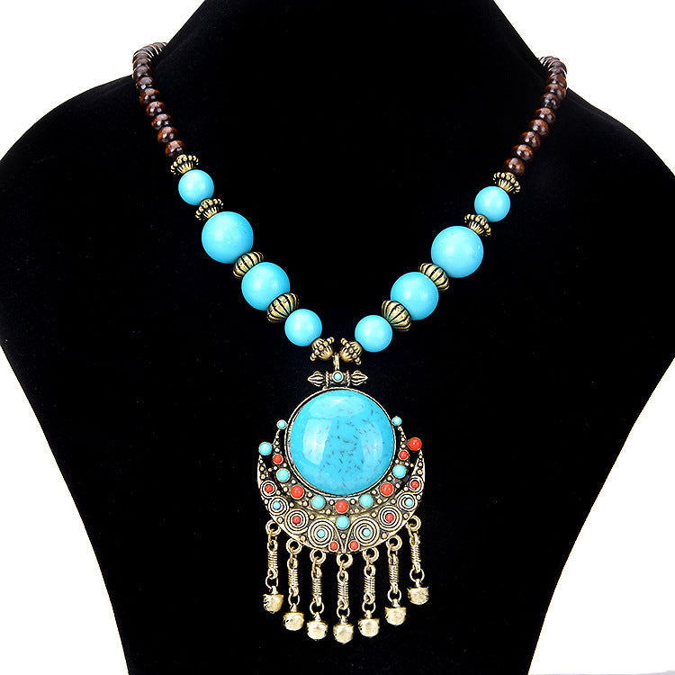Collar con borlas de piedras preciosas grandes de turquesa bohemia
