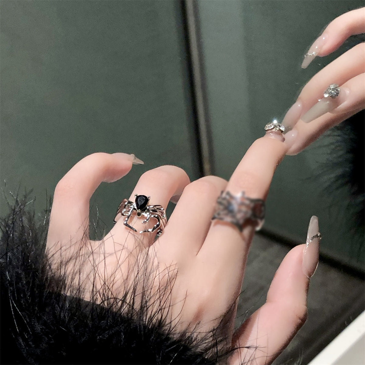 Anillo de araña con diamantes de imitación oscuros vintage para mujer de Halloween