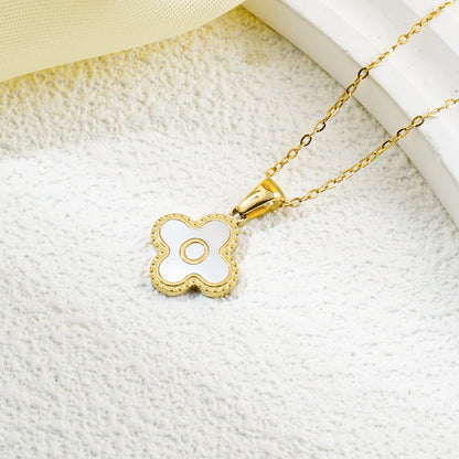 Collar de fritillaria blanca y negra con 26 letras de trébol de moda
