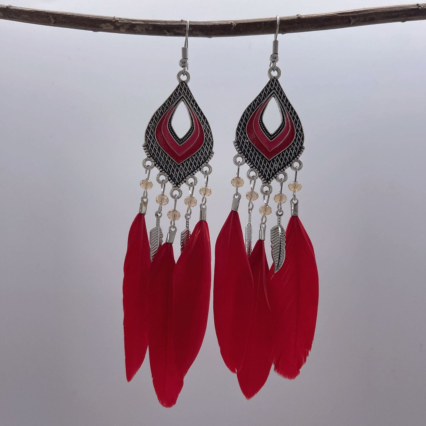 Pendientes bohemios con cuentas de cristal en forma de pétalo hueco para mujer