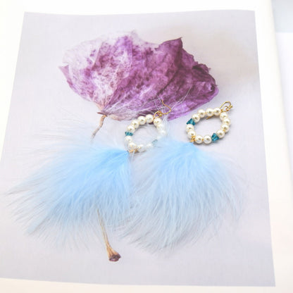 Pendientes de perlas de peluche con plumas bohemias para mujer