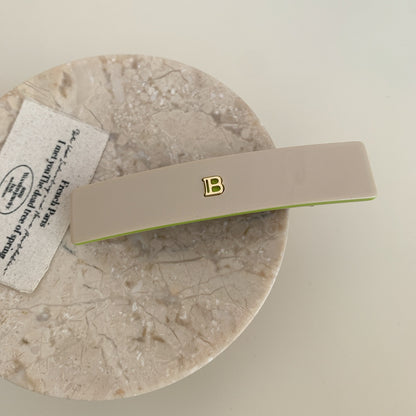 Pinza de resorte rectangular con estampado simple para mujer: accesorio elegante para el cabello