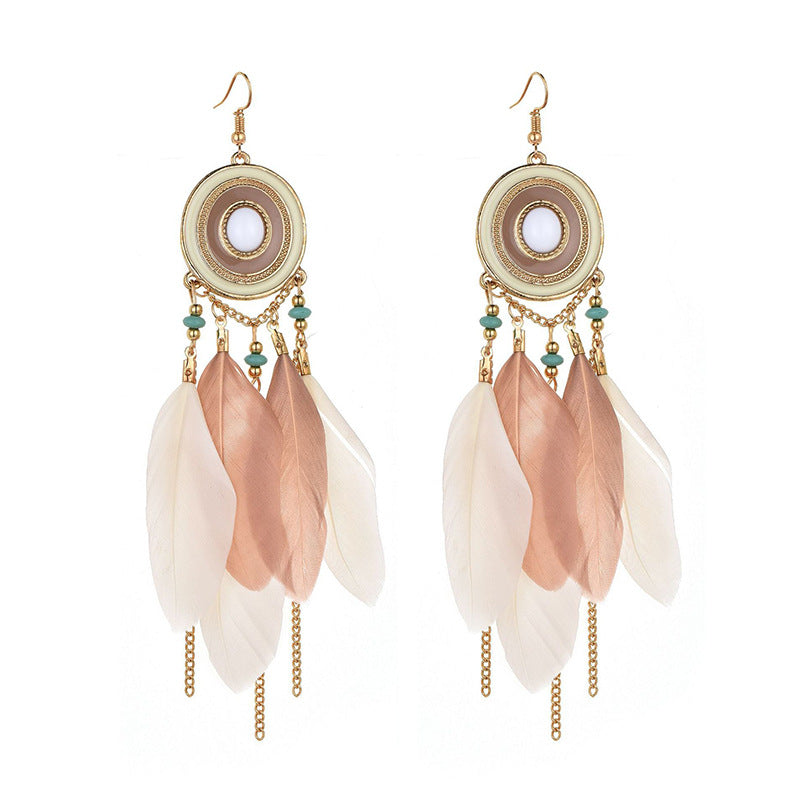 Pendientes bohemios con borlas de plumas exageradas