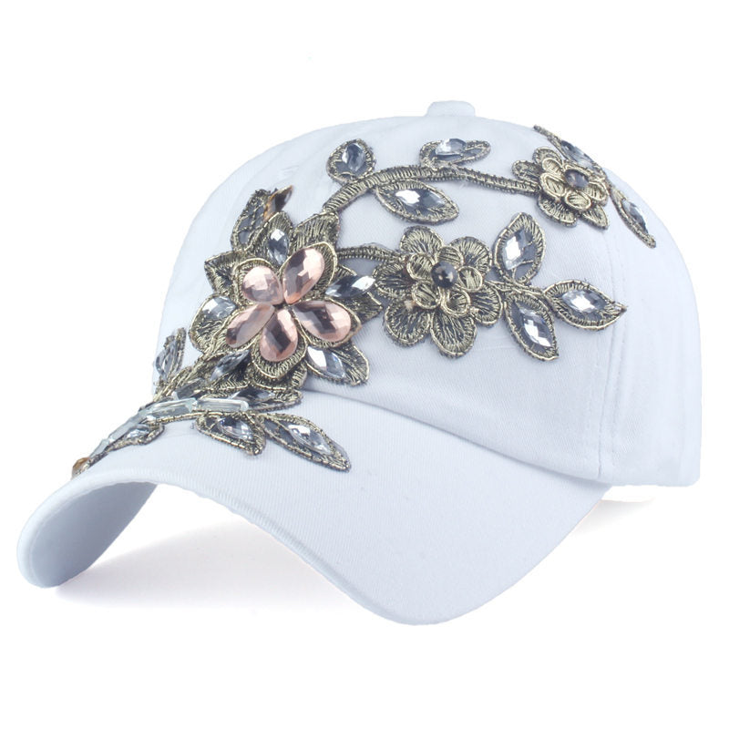 Casquette pare-soleil en soie dorée et diamant pour femme