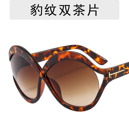 Gafas de sol de moda con montura grande