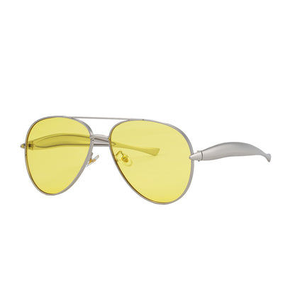 Lunettes de soleil à monture large en métal de couleur unie pour femmes