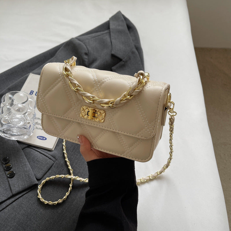 Bolso de hombro cuadrado con cadena de celosía de diamantes, estilo urbano, material de PU