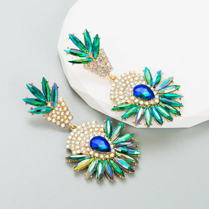 Pendientes bohemios exagerados de aleación con diamantes de imitación