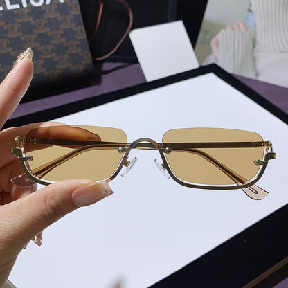 Lunettes de soleil carrées à petite monture simple pour femmes
