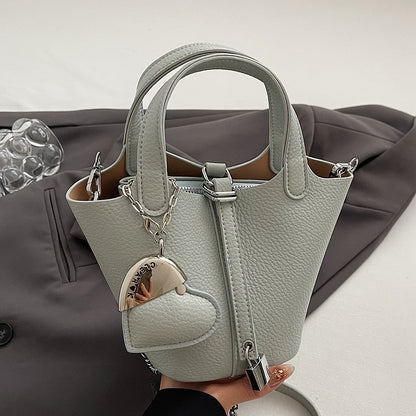 Sac à main simple et tendance pour femme, couleur unie, motif litchi, pendentif d'amour