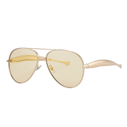 Lunettes de soleil à monture large en métal de couleur unie pour femmes