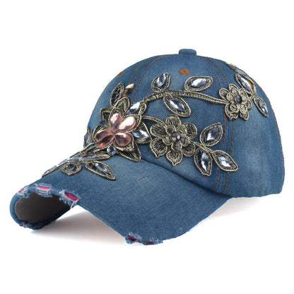 Casquette pare-soleil en soie dorée et diamant pour femme