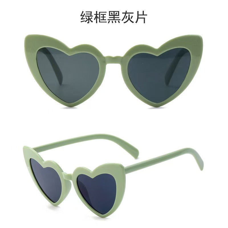 Retro Heart Shaped Sunglasses Resin Frame Literature and Art Style