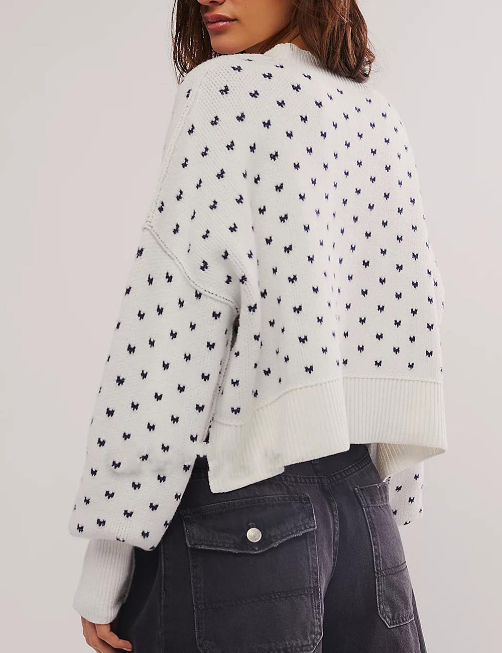 Trendy Round Neck Butterfly Jacquard Cropped Sweater