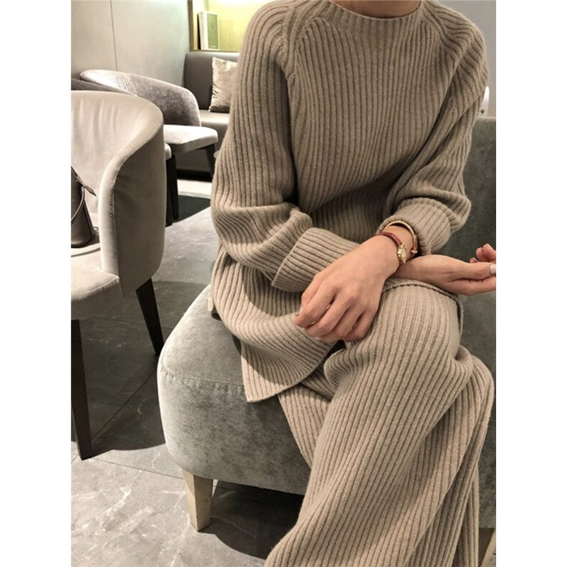 Women's Knitted Sweater Solid Color Round Suit