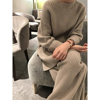 Women's Knitted Sweater Solid Color Round Suit