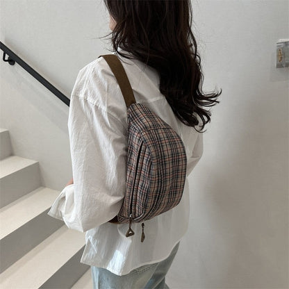 Fashion Jacquard Canvas Chest Bag With Pendant