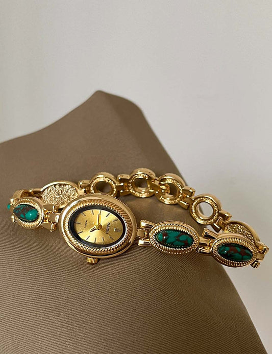 Vintage Gold Oval Dial Bracelet Quartz Watch