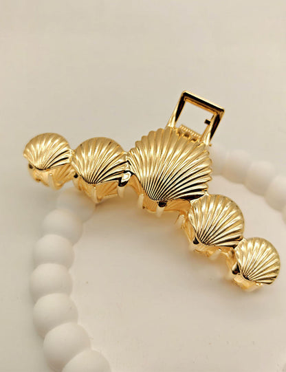Elegant Striped Scallop Shell Hair Clip