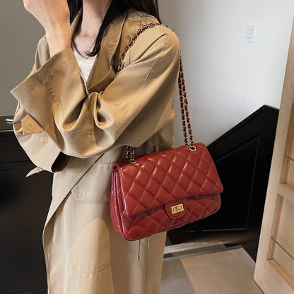 Retro Handbag With Pendant