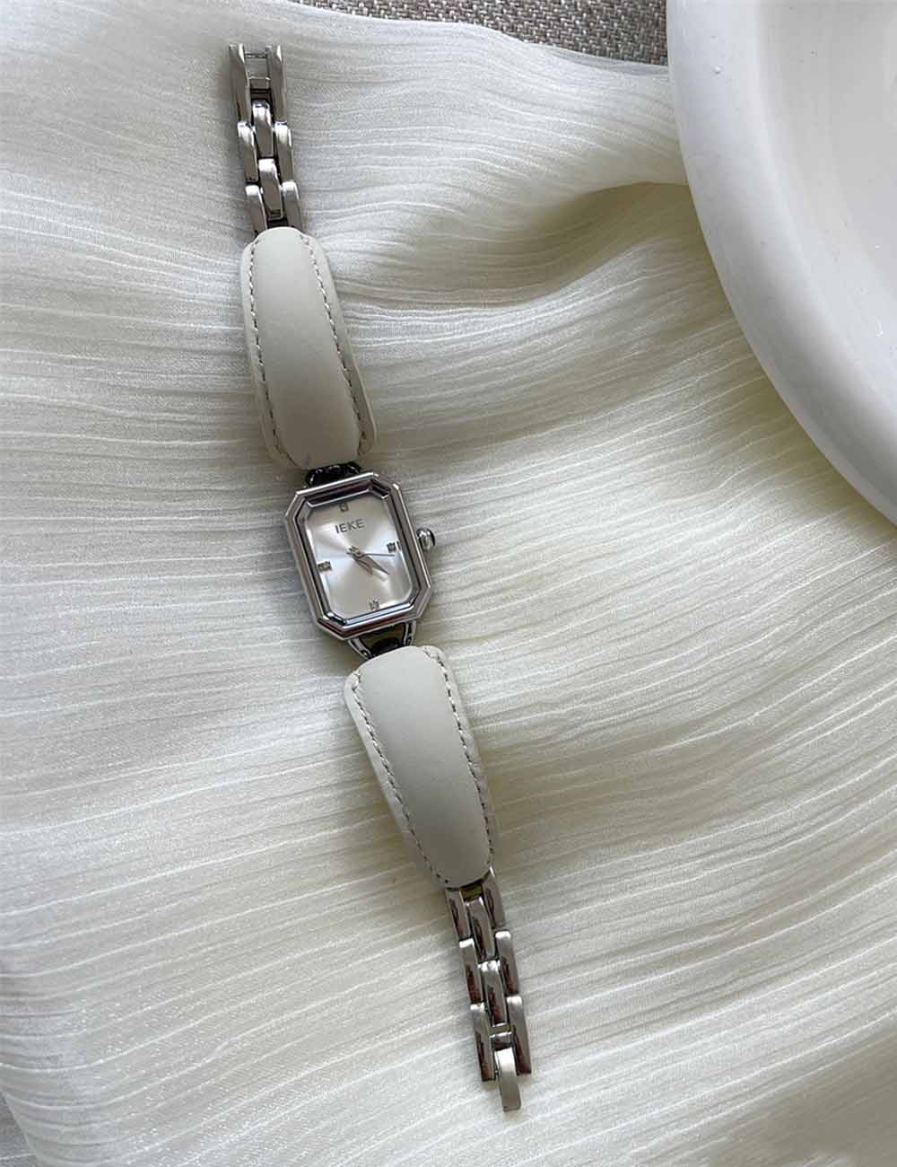 Elegant Square Dial Leather Bracelet Quartz Watch