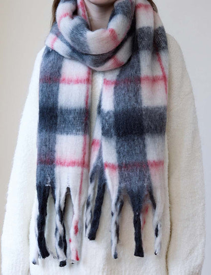 Minimalist Color Block Plaid Tassel Thick Scarf
