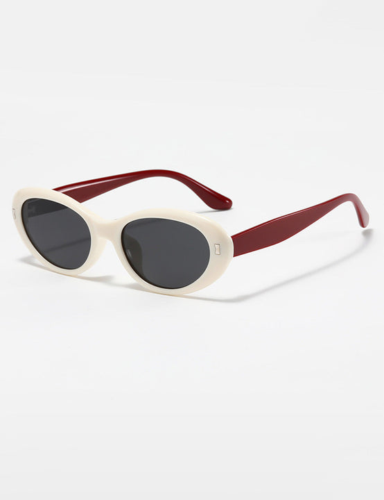 Lunettes de soleil rouges