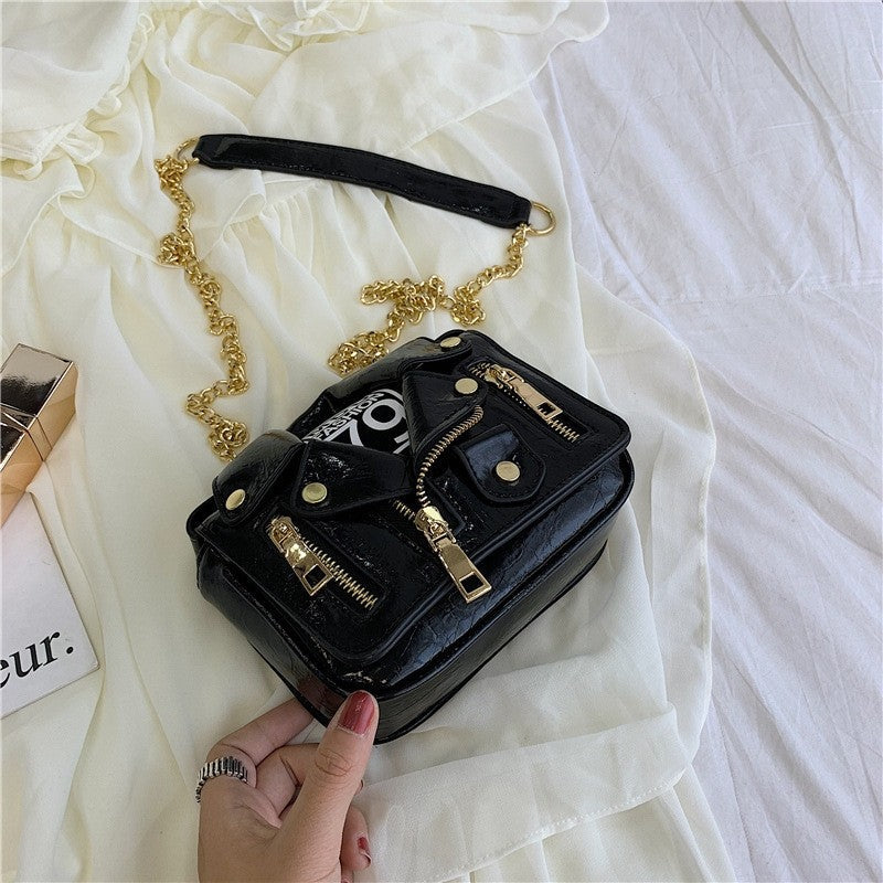 One Shoulder Glossy Suit Chain Bag