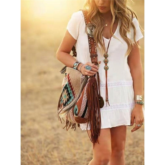 Ethnic Pattern Tassel Shoulder Bag