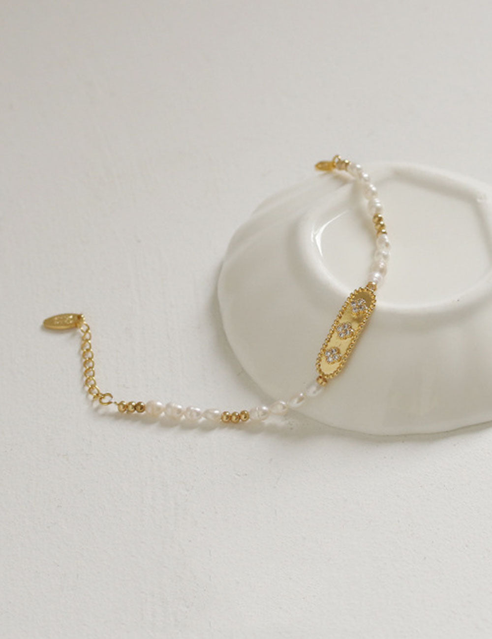 Elegant Pearl Gold Plated Rhinestone Bracelet