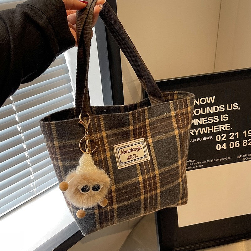 Large Capacity Handbag With Pendant