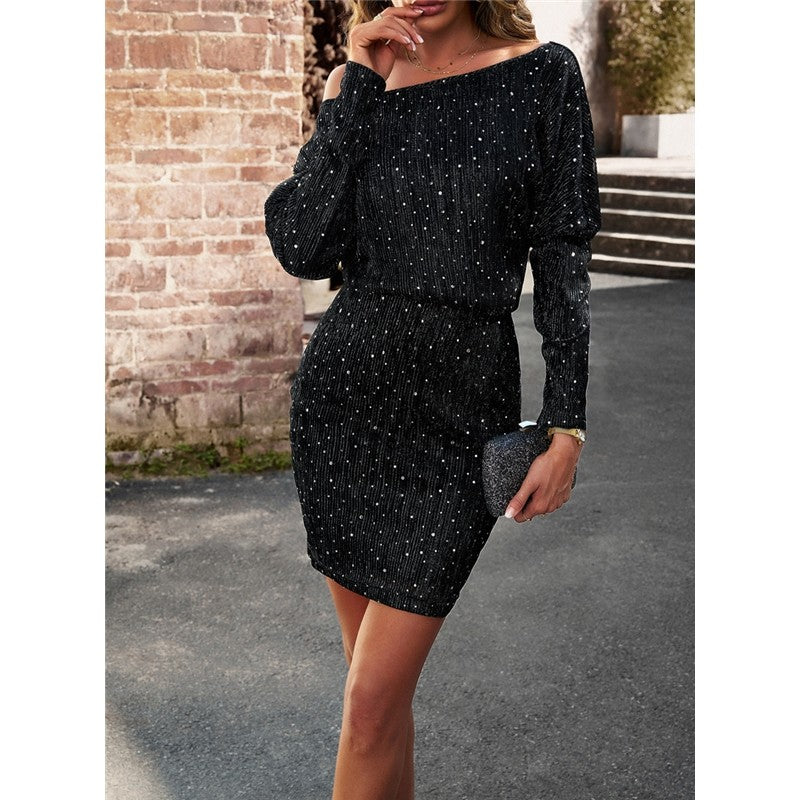Waist-Hugging Hip-Hugging Long-Sleeved Dress With Bateau Collar