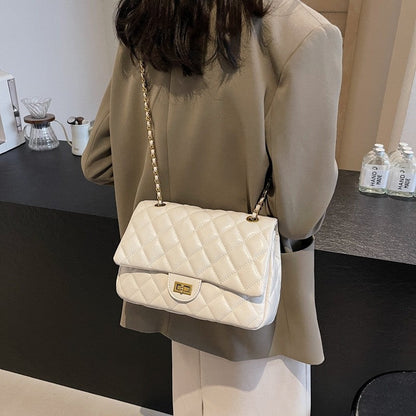 Retro Handbag With Pendant