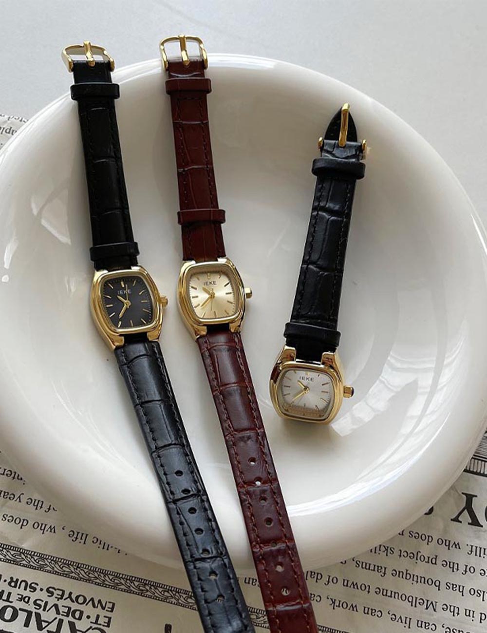 Vintage Tonneau Quartz Leather Strap Watch