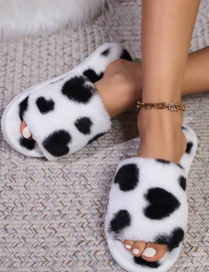 Fuzzy Heart Print Open Toe Home Slippers
