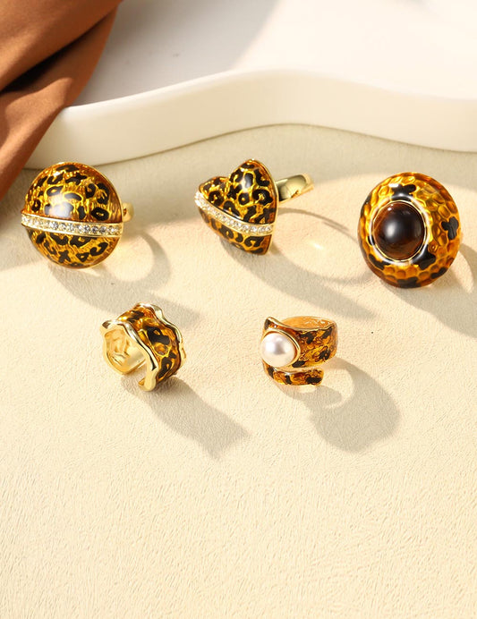 Vintage Enamel Leopard Print Heart Ring