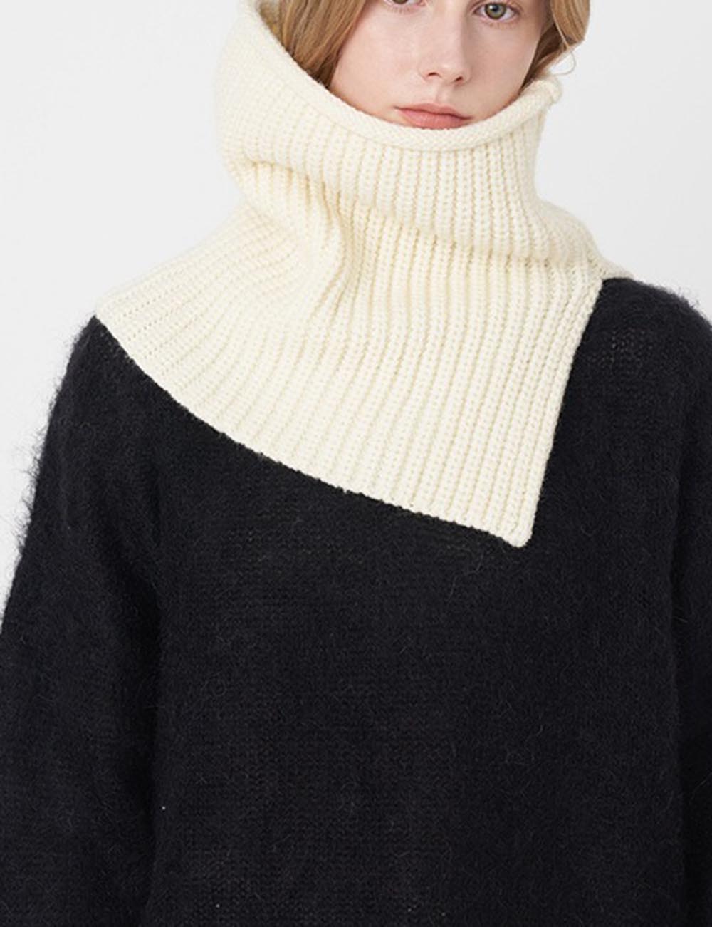 Ribbed Solid Color Knit Neck Split Scarf