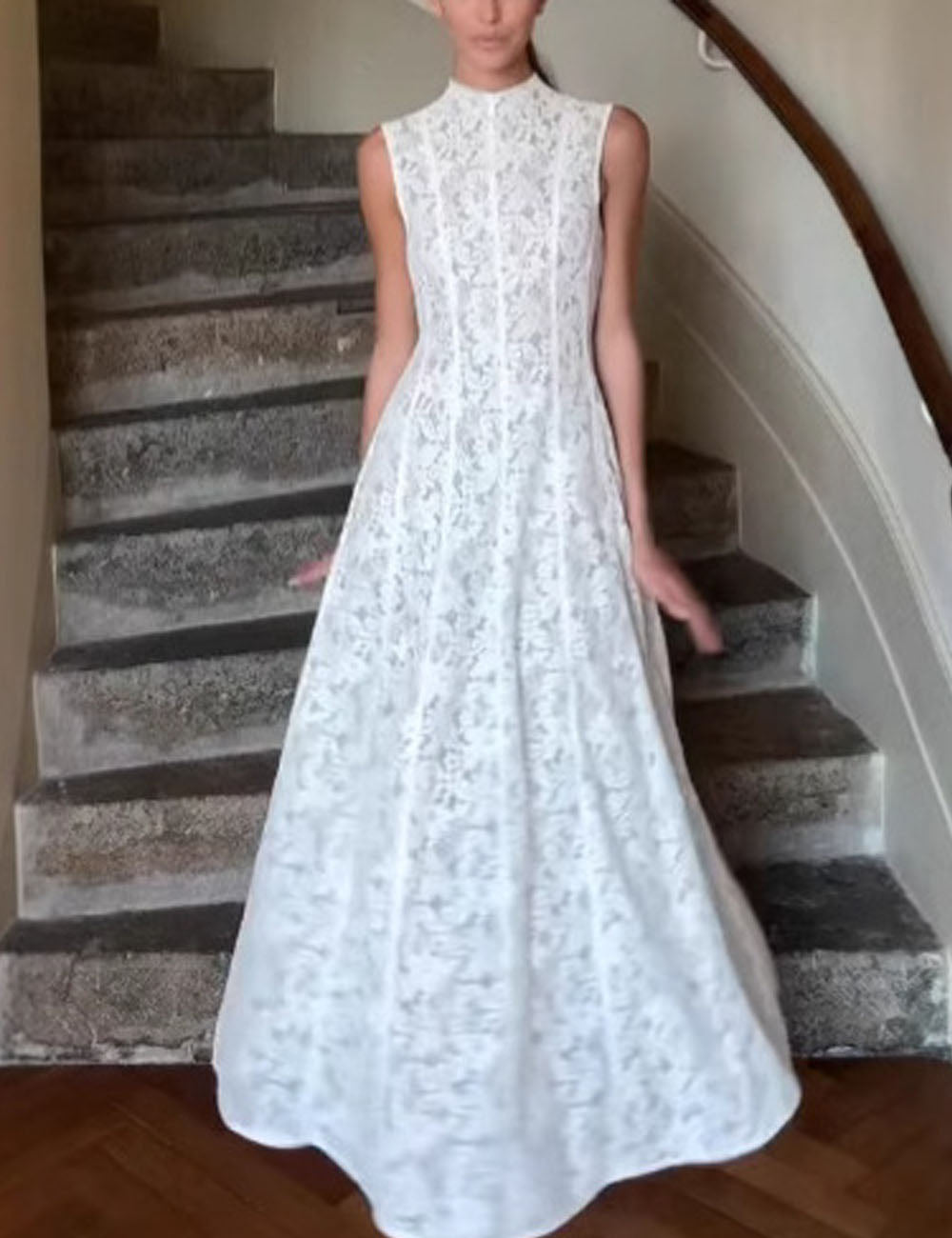 Vintage Mock Neck Sleeveless Lace Evening Dress