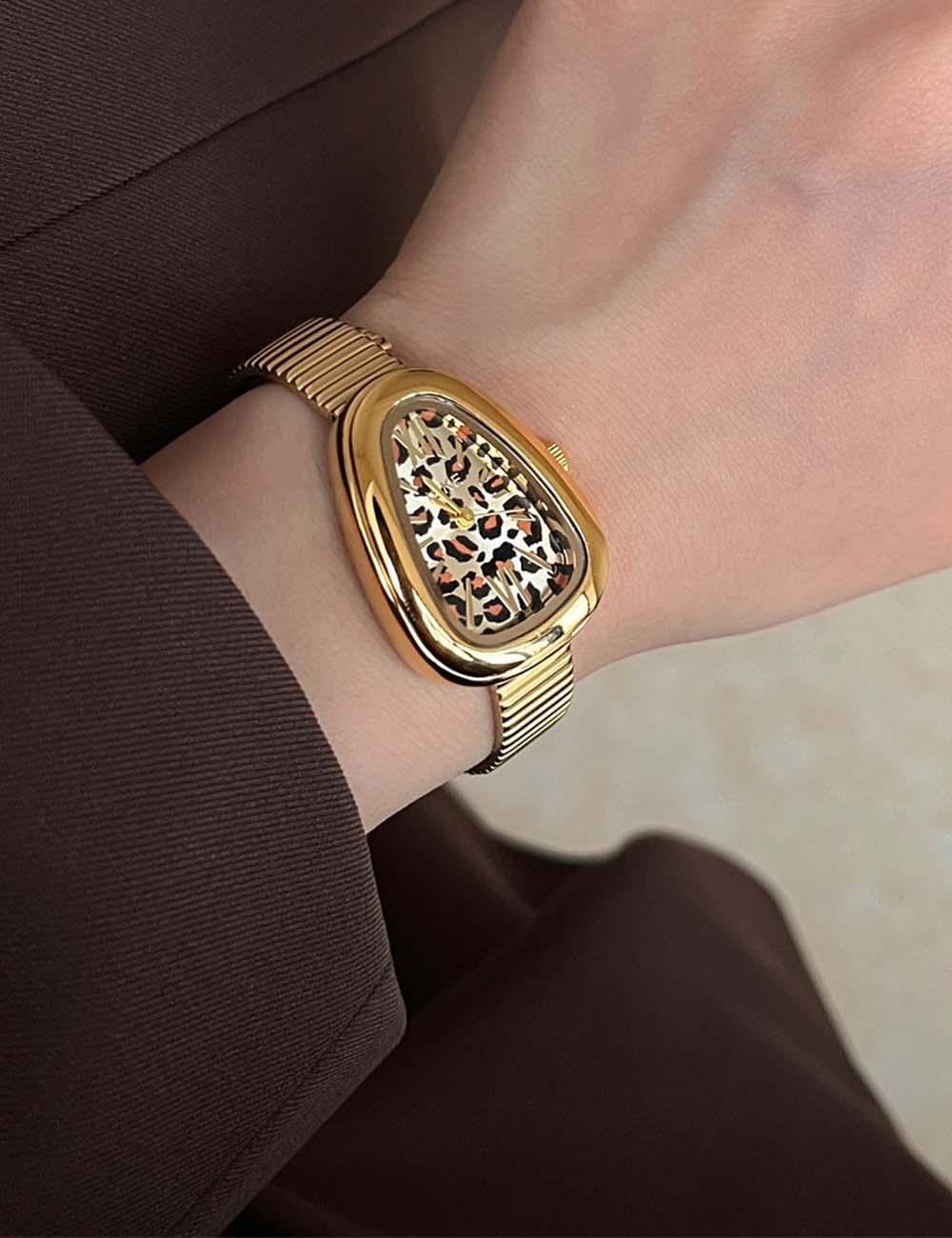 Retro Leopard Print Dial Quartz Wrist Watch