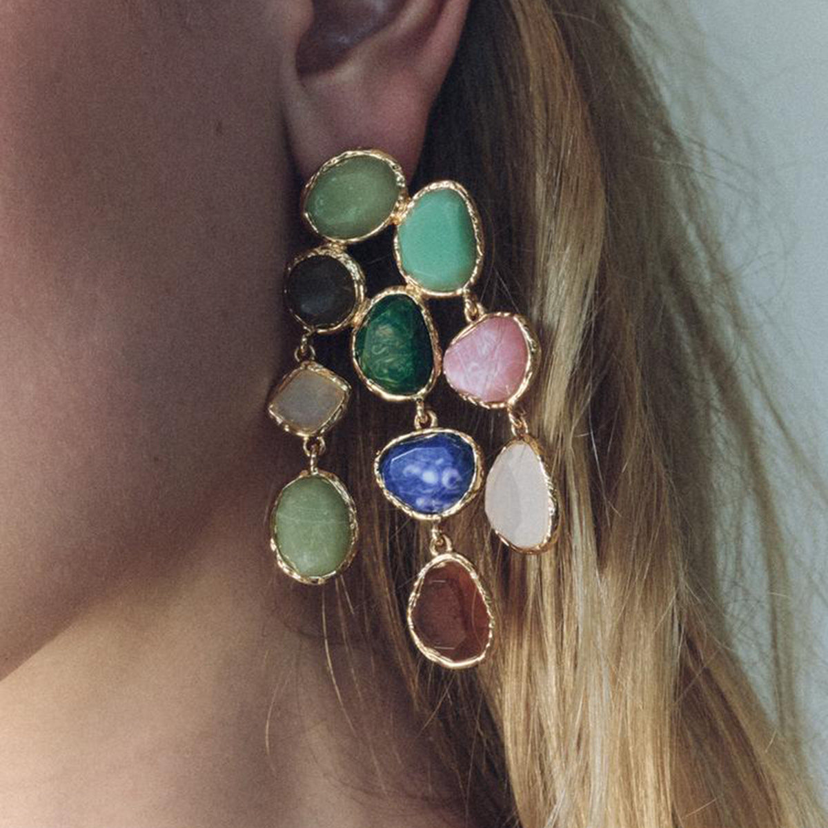 Pendientes colgantes con borlas multicolores para mujer, estilo geométrico, resina de aleación